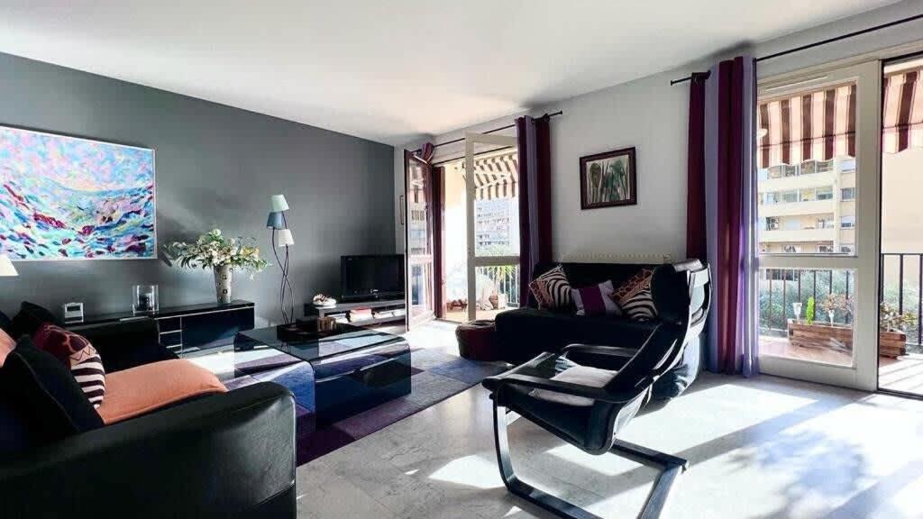 Spacieux T3 Avec Vue - Parking & Wifi Apartment *
